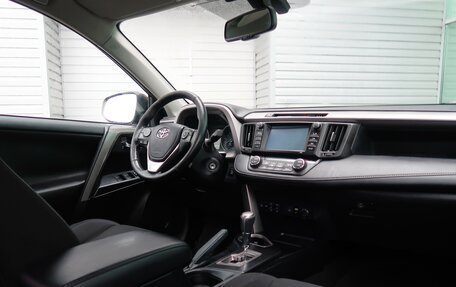 Toyota RAV4, 2017 год, 1 849 000 рублей, 18 фотография