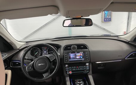 Jaguar F-Pace, 2017 год, 2 500 000 рублей, 8 фотография
