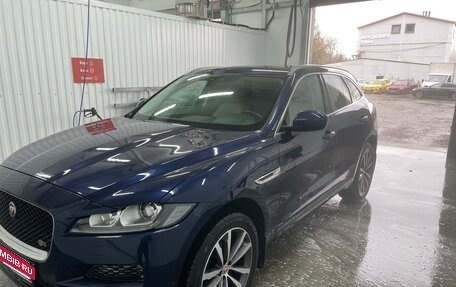 Jaguar F-Pace, 2017 год, 2 500 000 рублей, 3 фотография