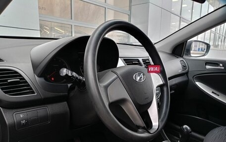 Hyundai Solaris II рестайлинг, 2015 год, 665 000 рублей, 5 фотография