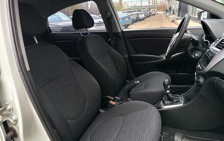 Hyundai Solaris II рестайлинг, 2015 год, 665 000 рублей, 14 фотография