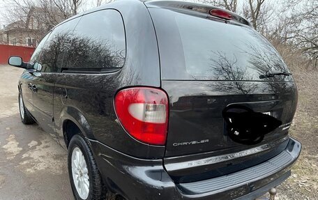 Chrysler Voyager IV, 2005 год, 900 000 рублей, 4 фотография