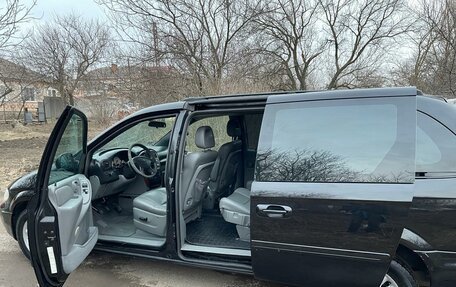 Chrysler Voyager IV, 2005 год, 900 000 рублей, 7 фотография