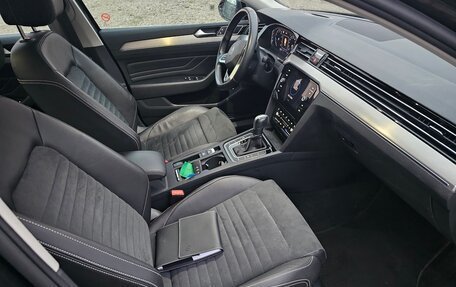 Volkswagen Passat B8 рестайлинг, 2022 год, 2 650 000 рублей, 8 фотография