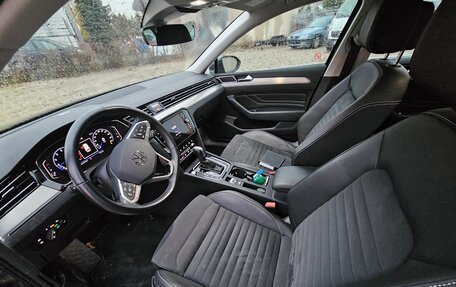 Volkswagen Passat B8 рестайлинг, 2022 год, 2 650 000 рублей, 6 фотография