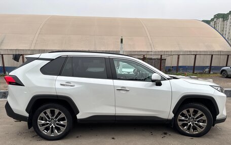 Toyota RAV4, 2020 год, 3 490 000 рублей, 3 фотография