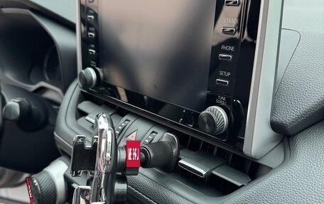 Toyota RAV4, 2020 год, 3 490 000 рублей, 5 фотография