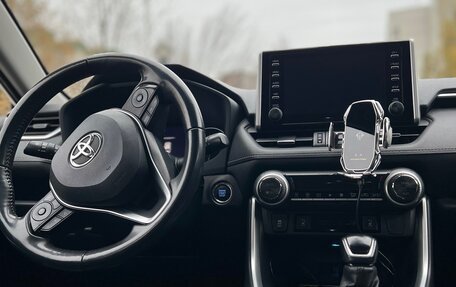 Toyota RAV4, 2020 год, 3 490 000 рублей, 9 фотография