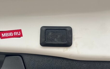 Toyota RAV4, 2020 год, 3 490 000 рублей, 16 фотография