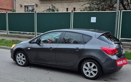 Opel Astra J, 2010 год, 650 000 рублей, 10 фотография