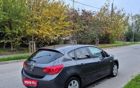Opel Astra J, 2010 год, 650 000 рублей, 6 фотография