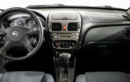 Nissan Almera, 2005 год, 570 000 рублей, 11 фотография