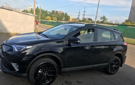 Toyota RAV4, 2019 год, 3 300 000 рублей, 4 фотография