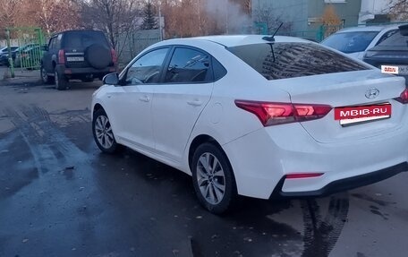 Hyundai Solaris II рестайлинг, 2019 год, 840 000 рублей, 4 фотография