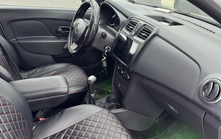 Renault Logan II, 2017 год, 435 000 рублей, 8 фотография