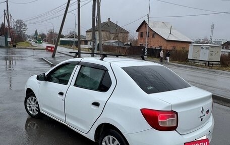 Renault Logan II, 2017 год, 435 000 рублей, 2 фотография
