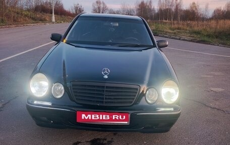 Mercedes-Benz E-Класс, 2001 год, 490 000 рублей, 4 фотография