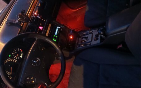 Mercedes-Benz E-Класс, 2001 год, 490 000 рублей, 23 фотография