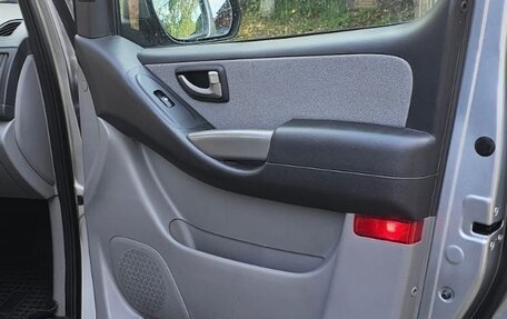 Hyundai H-1 II рестайлинг, 2018 год, 2 650 000 рублей, 13 фотография