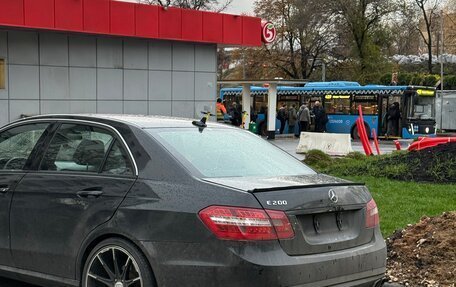 Mercedes-Benz E-Класс, 2012 год, 1 300 000 рублей, 3 фотография