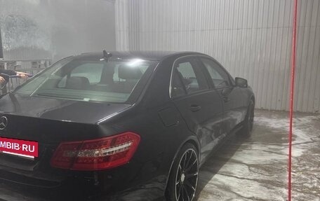 Mercedes-Benz E-Класс, 2012 год, 1 300 000 рублей, 5 фотография