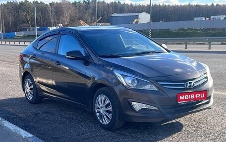 Hyundai Solaris II рестайлинг, 2016 год, 690 000 рублей, 1 фотография