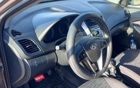 Hyundai Solaris II рестайлинг, 2016 год, 690 000 рублей, 14 фотография