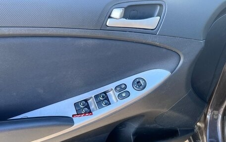 Hyundai Solaris II рестайлинг, 2016 год, 690 000 рублей, 13 фотография