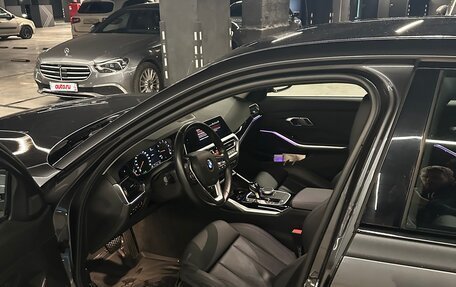 BMW 3 серия, 2021 год, 3 000 000 рублей, 3 фотография