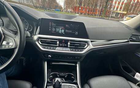 BMW 3 серия, 2021 год, 3 000 000 рублей, 32 фотография