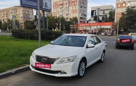 Toyota Camry, 2013 год, 1 600 000 рублей, 2 фотография