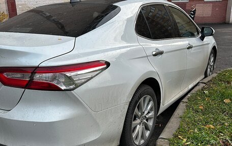 Toyota Camry, 2018 год, 2 600 000 рублей, 7 фотография