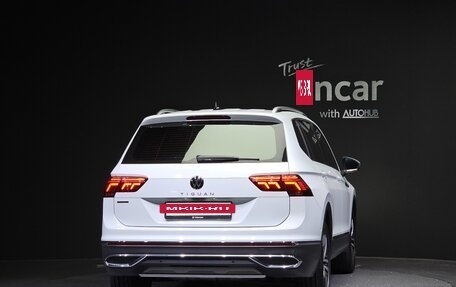 Volkswagen Tiguan II, 2022 год, 3 500 000 рублей, 3 фотография