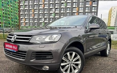 Volkswagen Touareg III, 2011 год, 2 390 000 рублей, 1 фотография