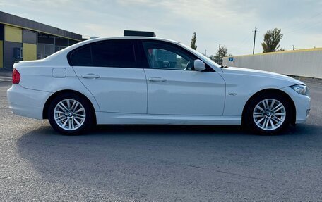 BMW 3 серия, 2011 год, 1 300 000 рублей, 3 фотография
