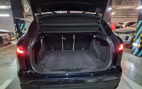 Jaguar F-Pace, 2017 год, 2 700 000 рублей, 6 фотография