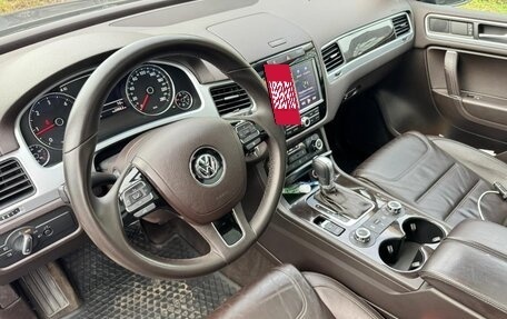 Volkswagen Touareg III, 2011 год, 2 390 000 рублей, 12 фотография