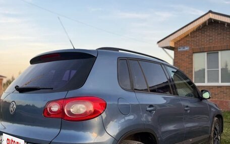 Volkswagen Tiguan I, 2011 год, 840 000 рублей, 2 фотография