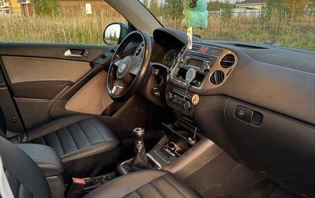 Volkswagen Tiguan I, 2011 год, 840 000 рублей, 5 фотография