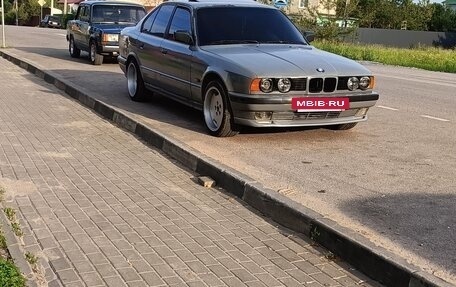 BMW 5 серия, 1991 год, 650 000 рублей, 18 фотография