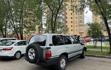 Toyota Land Cruiser 100 рестайлинг 2, 1999 год, 3 000 000 рублей, 5 фотография