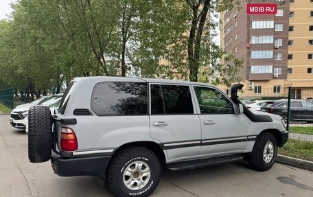 Toyota Land Cruiser 100 рестайлинг 2, 1999 год, 3 000 000 рублей, 4 фотография