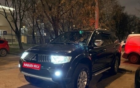 Mitsubishi Pajero Sport II рестайлинг, 2013 год, 1 970 000 рублей, 13 фотография