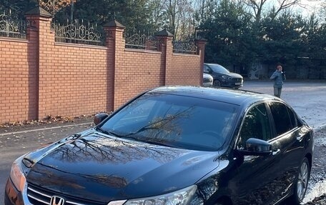 Honda Accord IX рестайлинг, 2013 год, 1 650 000 рублей, 25 фотография