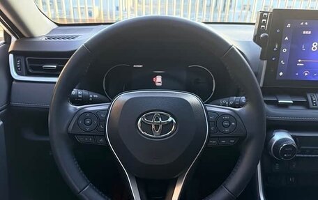 Toyota RAV4, 2022 год, 2 685 332 рублей, 8 фотография