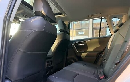 Toyota RAV4, 2022 год, 2 685 332 рублей, 12 фотография