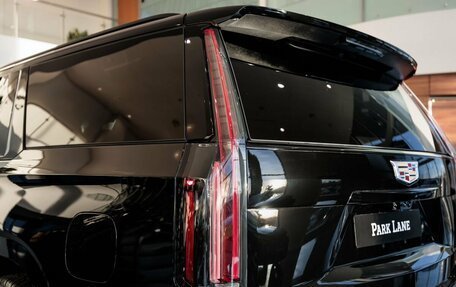 Cadillac Escalade V, 2025 год, 22 590 000 рублей, 10 фотография