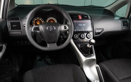 Toyota Auris II, 2010 год, 550 000 рублей, 6 фотография