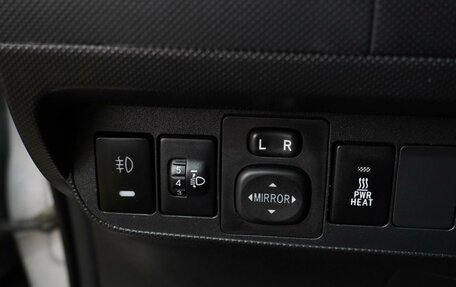 Toyota Auris II, 2010 год, 550 000 рублей, 12 фотография