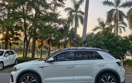 Volkswagen T-Roc I, 2021 год, 1 769 832 рублей, 6 фотография